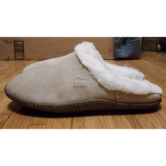 Sorel Nakiska Slide Slippers Women 7 Suede Beige Faux Fur Sherpa Lined Mule Flat - Picture 2 of 8